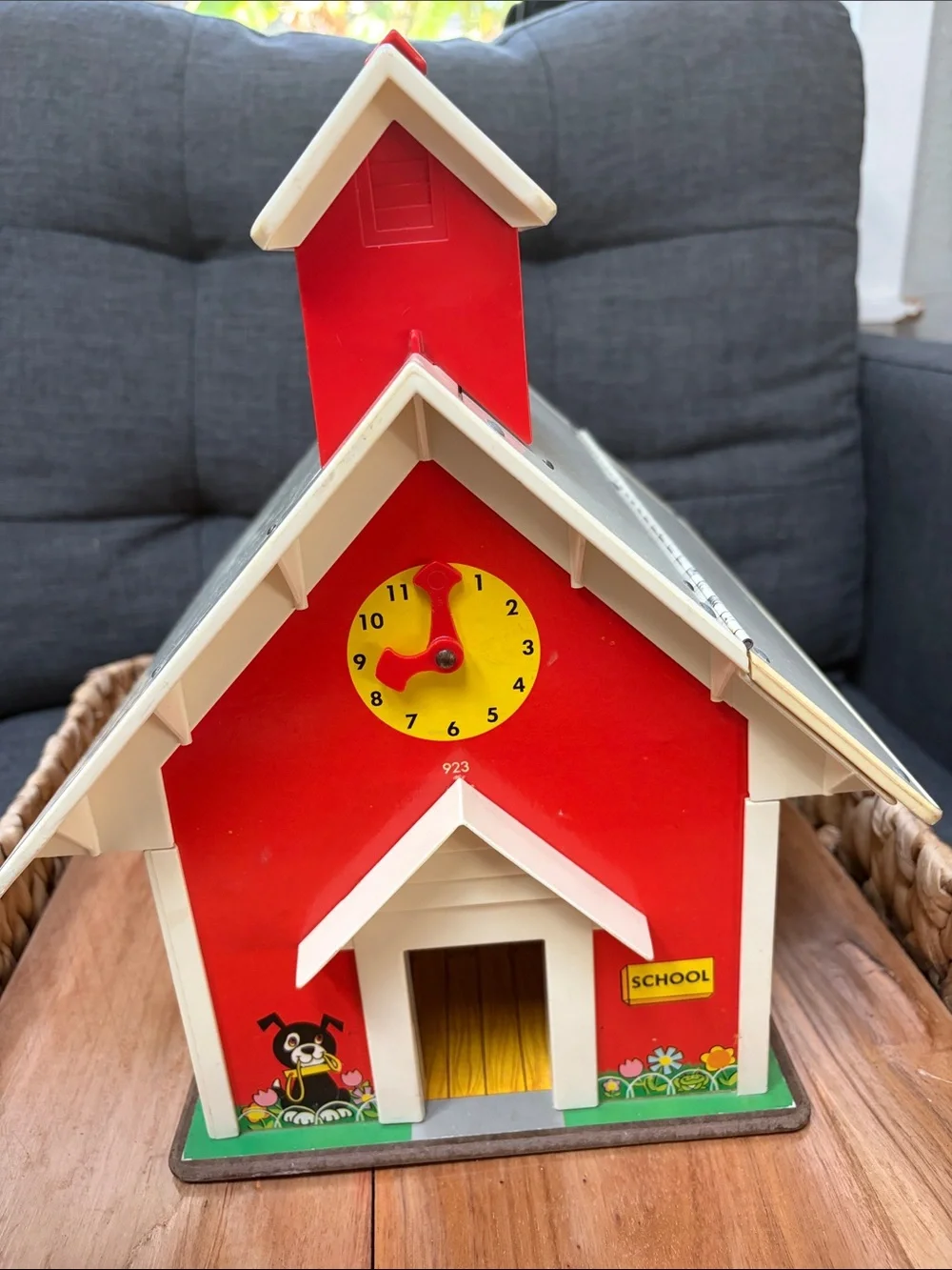 Vintage 1971 Classic Fisher Price Schoolhouse Playset Kids Toy